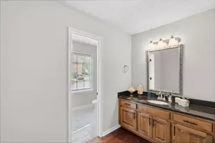 4901 Bainbridge Ct, Lilburn, GA 30047 - Photo 37