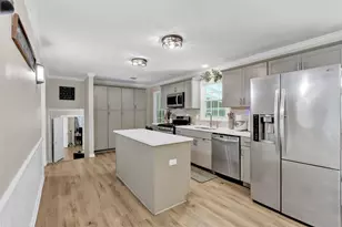 557 Rue Montaigne, Stone Mountain, GA 30083 - Photo 17