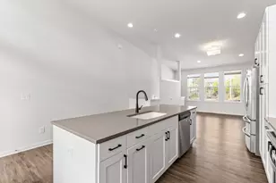 916 Brees Ct, Atlanta, GA 30318 - Photo 11