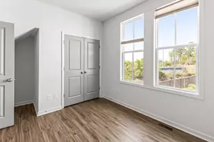 916 Brees Ct, Atlanta, GA 30318 - Photo 13