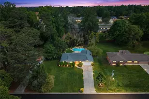 1811 Romans Dr, Marietta, GA 30062 - Photo 7