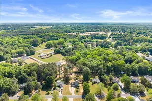 709 Muirfield Dr, Winder, GA 30680 - Photo 59