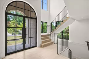 4845 Lansbury Dr, Atlanta, GA 30342 - Photo 3