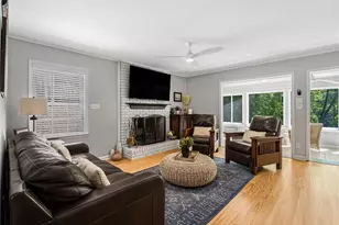 6265 Lakeview Dr, Buford, GA 30518 - Photo 5