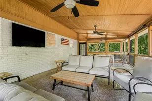 6265 Lakeview Dr, Buford, GA 30518 - Photo 15