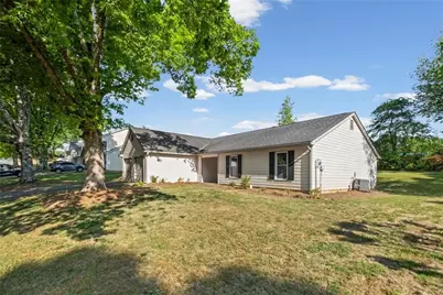 1194 Meadow Oaks Drive NW, Acworth, GA 30102 - Photo 3