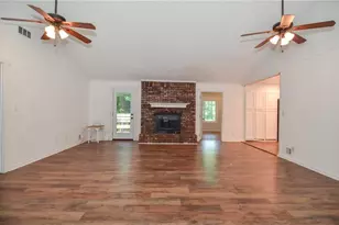 1117 Mandalay Ct SW, Lilburn, GA 30047 - Photo 9