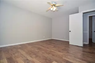 1117 Mandalay Ct SW, Lilburn, GA 30047 - Photo 21