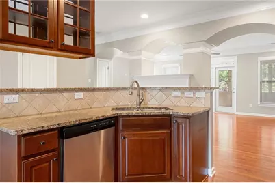 2016 Manchester Way, Roswell, GA 30075 - Photo 9