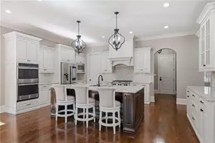 2380 Manor Creek Ct, Cumming, GA 30041 - Photo 9