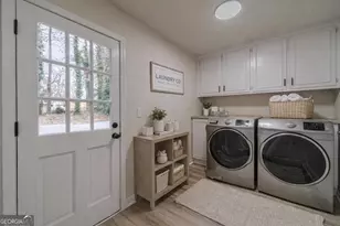 380 Cardigan Cir SW, Lilburn, GA 30047 - Photo 27