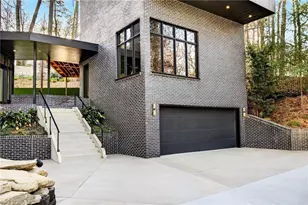 345 Pinecrest Rd NE, Atlanta, GA 30342 - Photo 21