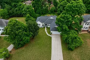 6689 Jojanne Ln, Lithonia, GA 30038 - Photo 3