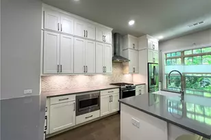 4353 Parkside Pl, Atlanta, GA 30342 - Photo 7
