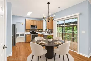 1942 Ashwood Grove Dr, Snellville, GA 30078 - Photo 3