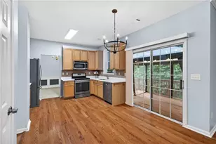 1942 Ashwood Grove Dr, Snellville, GA 30078 - Photo 3
