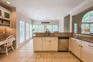 12430 Preserve Ln, Alpharetta, GA 30005 - Photo 13
