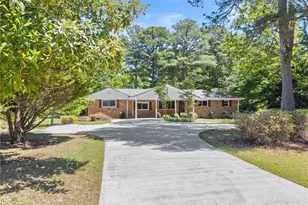 2178 Rockdale Cir, Snellville, GA 30078 - Photo 7