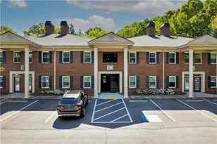 425 E Crossville Rd, Roswell, GA 30075 - Photo 1