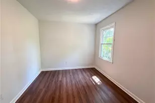 1033 Chestnut Hill Cir SW, Marietta, GA 30064 - Photo 7