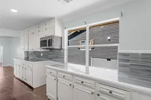 2298 East Lake Dr NE, Conyers, GA 30012 - Photo 11
