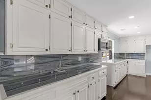 2298 East Lake Dr NE, Conyers, GA 30012 - Photo 13