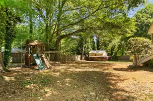 2111 Candlewood Ct NE, Marietta, GA 30066 - Photo 33