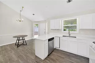 2915 Camelot Woods Dr, Lawrenceville, GA 30044 - Photo 7