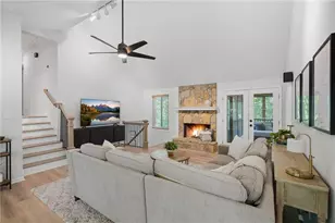 1075 Pine Grove Pointe Dr, Roswell, GA 30075 - Photo 9