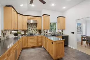 1075 Pine Grove Pointe Dr, Roswell, GA 30075 - Photo 13
