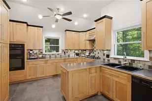 1075 Pine Grove Pointe Dr, Roswell, GA 30075 - Photo 15