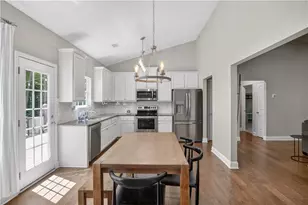 584 Tuxedo Dr, Commerce, GA 30530 - Photo 7