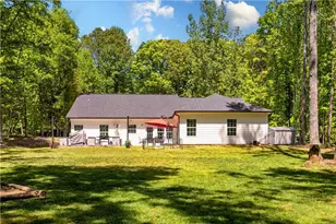 584 Tuxedo Dr, Commerce, GA 30530 - Photo 25