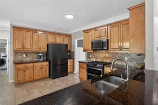 1530 Misty Valley Dr, Lawrenceville, GA 30045 - Photo 13