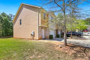 3047 Bonnes Dr, Lithonia, GA 30038 - Photo 3