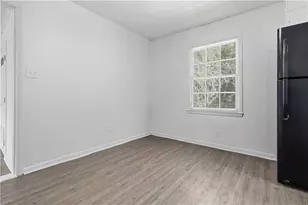 400 Cedar Wood Ct, Atlanta, GA 30349 - Photo 11