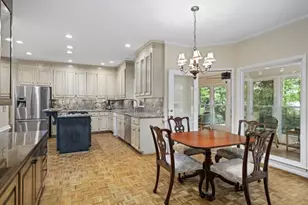 300 Waterpine Ct, Sandy Springs, GA 30350 - Photo 21
