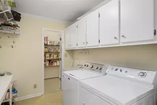 300 Waterpine Ct, Sandy Springs, GA 30350 - Photo 19