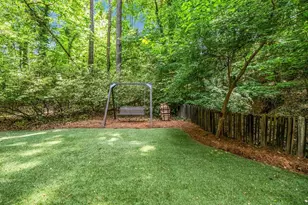 1061 Winding Branch Cir, Dunwoody, GA 30338 - Photo 35
