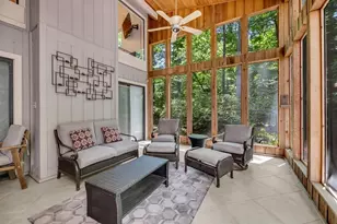 1061 Winding Branch Cir, Dunwoody, GA 30338 - Photo 17
