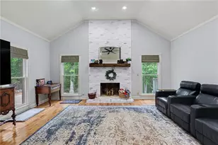 5735 E Ridge Dr, Douglasville, GA 30135 - Photo 11