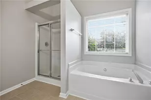 3289 Hampton Trace Ct, Buford, GA 30519 - Photo 31