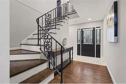 7070 Glenridge Drive, Atlanta, GA 30328 - Photo 11