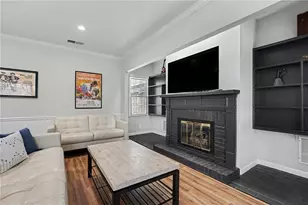 7070 Glenridge Dr, Atlanta, GA 30328 - Photo 11