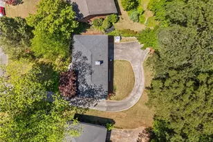 1424 Christmas Ln NE, Atlanta, GA 30329 - Photo 41