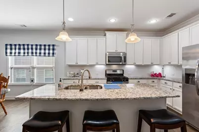 6867 Flagstone Way, Flowery Branch, GA 30542 - Photo 5