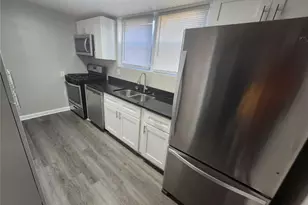 5 Burbank Dr SW, Atlanta, GA 30314 - Photo 3