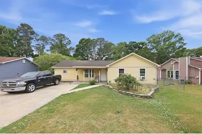 10391 Wrens Drive, Jonesboro, GA 30238 - Photo 9
