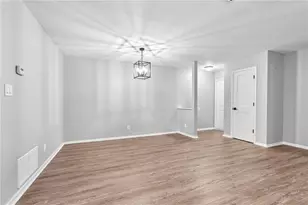 3019 Canyon Point Cir, Roswell, GA 30076 - Photo 5