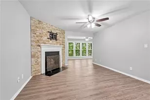 3019 Canyon Point Cir, Roswell, GA 30076 - Photo 7